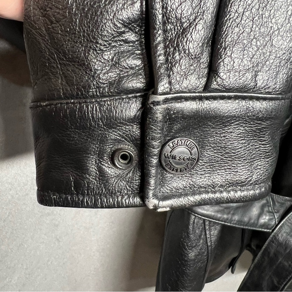 Vintage! Wilson's Black Belted Leather Jacket Size Large - Picture 9 of 12